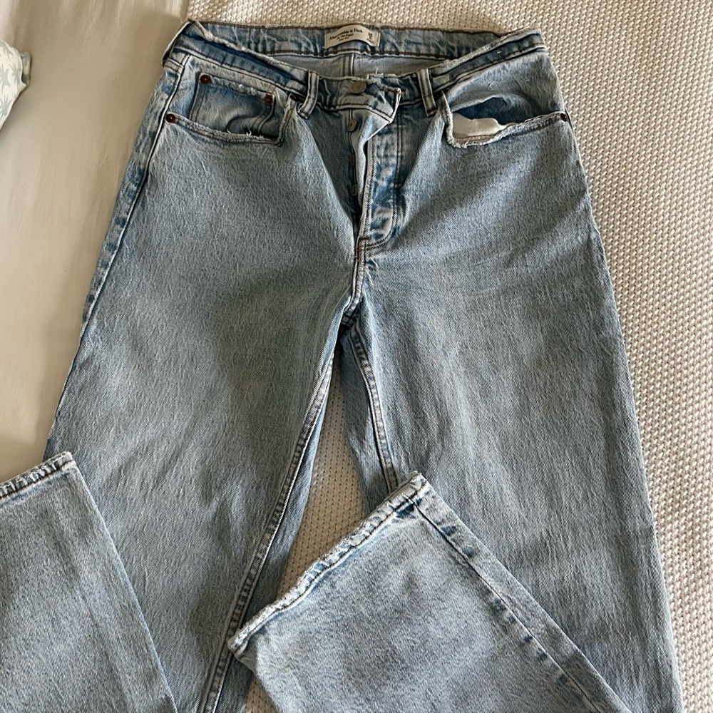 Abercrombie & Fitch the 90s baggy low rise jeans